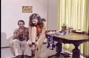 XXX మర్దన అడ్డుకోవటానికి కాలేదు మరియు ఇబ్బంది పెట్టాడు ఒక క్లయింట్