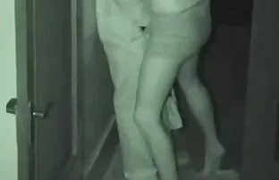 XXX మనవడు బూడిద గ్రాండ్ మరియు తల్లి కోసం సెక్స్