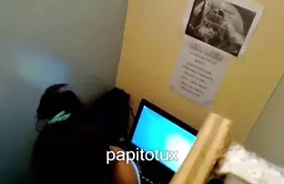 XXX తండ్రి Fucks వంటగది లో యువ కుమార్తె