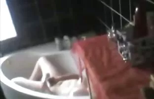 XXX బిగపడటం తల్లి కుమారుడు to fuck her in the ass