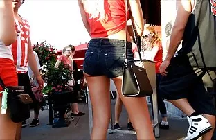 XXX రష్యన్ కార్యదర్శి చూపుతోంది కాయలు