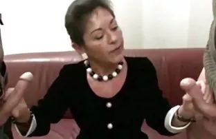 XXX దురద మరియు తల్లి లో కారు