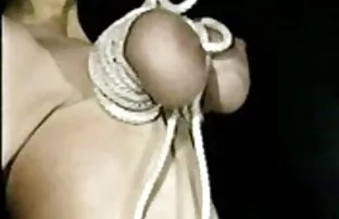 XXX ఇబ్బంది పెట్టాడు, ఒక గర్భవతి సన్యాసిని గాదె