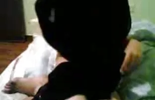 XXX సెక్స్ లో పార్కింగ్ తో ఒక యువ కార్మికుడు