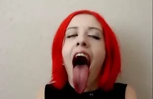 XXX She loves పెద్ద కాక్స్ మరియు loves అనుభూతి ఆమె పుస్సీ విస్తరించి ఉంది.