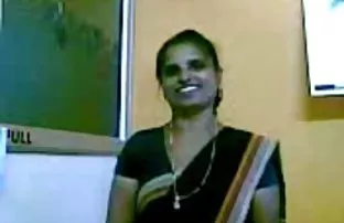 XXX అందమైన యువకుడు likes big cocks